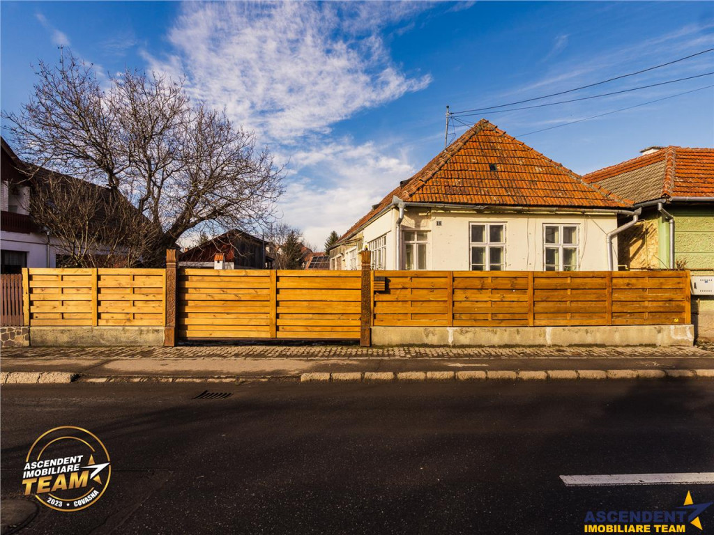 Casa din lemn, teren 384 mp: oportunitate de renovare, Simer