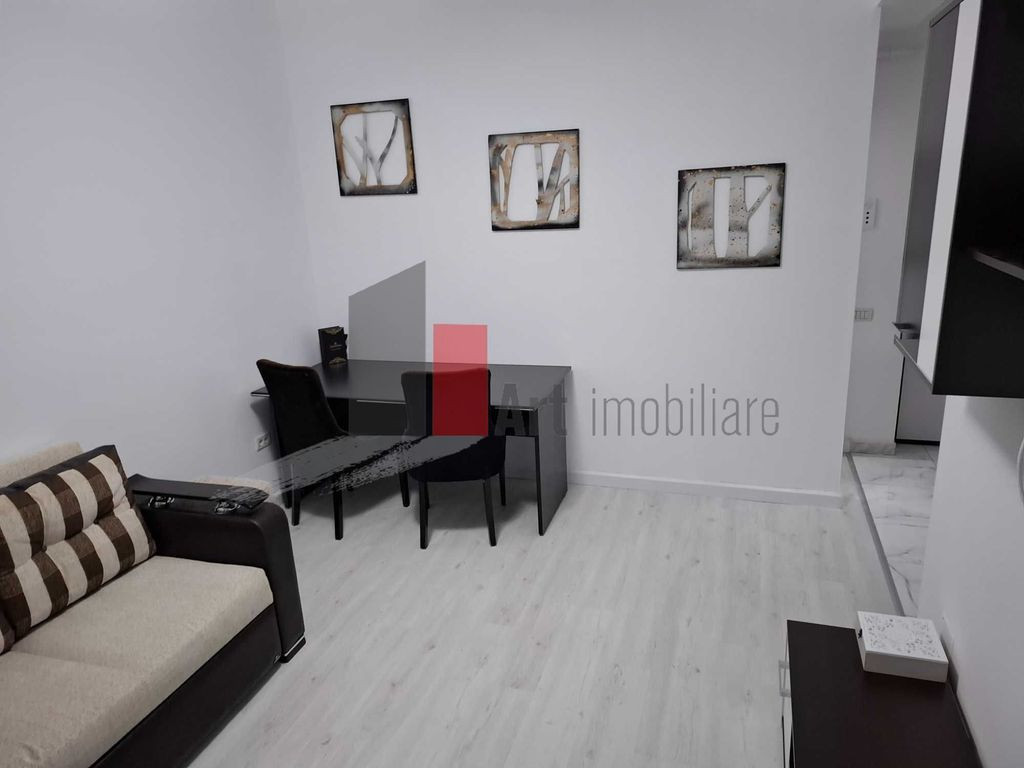 Vanzare apartament 3 camere 70 mp-Weiner Palada+loc de pa...