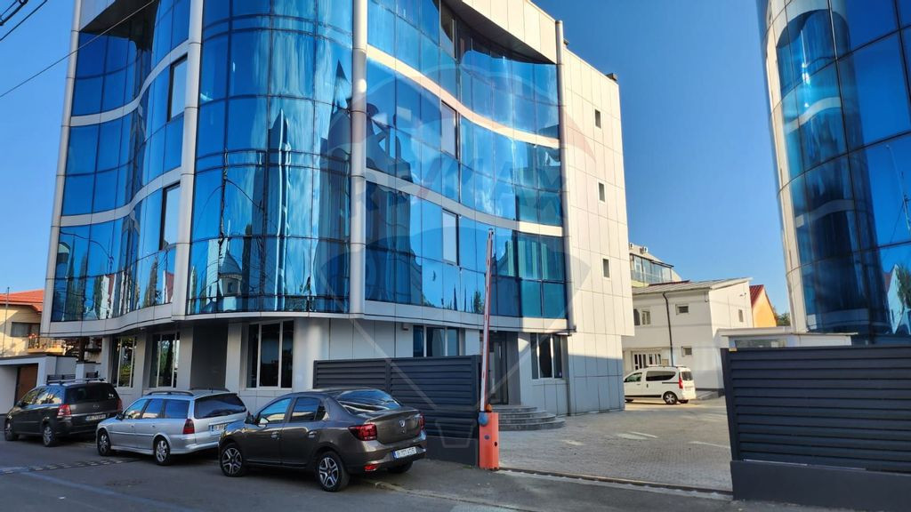 Spațiu de birouri de 1,054mp de închiriat în zona Bucu...