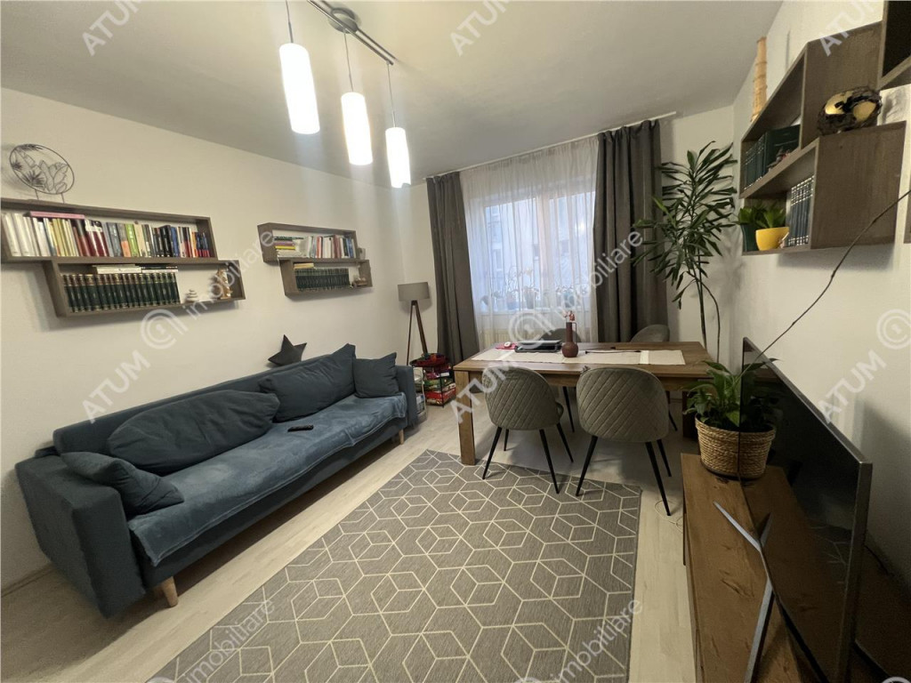 Apartament cu 3 camere 2 bai 2 balcoane etaj 2 zona Turnisor