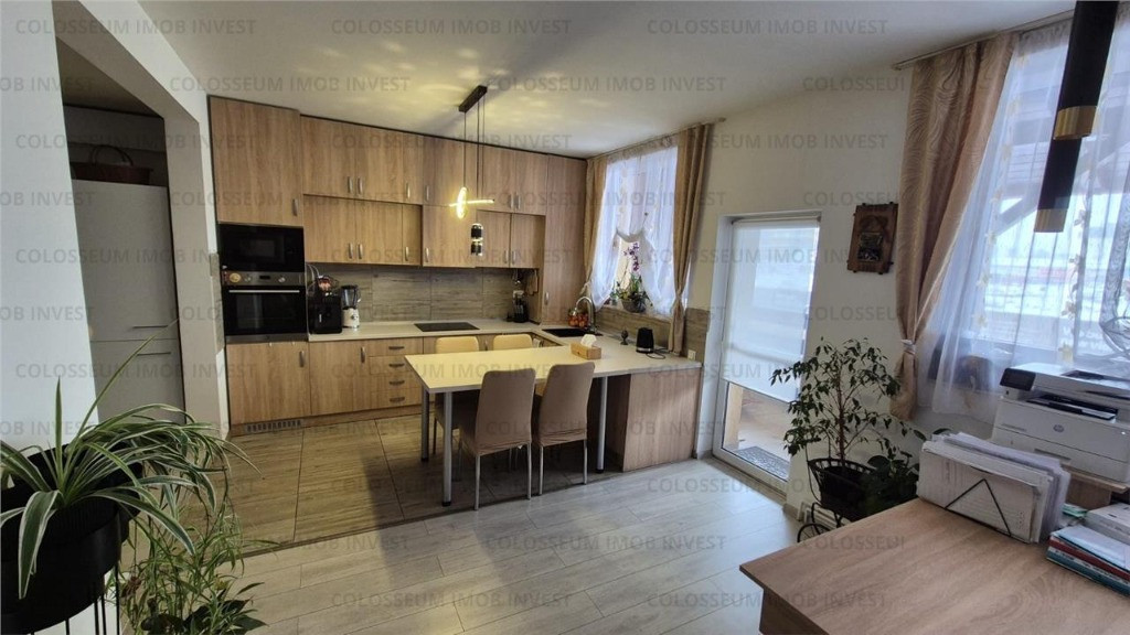 NEINTABULAT! Apartament 2 camere, decomandat - zona Astra