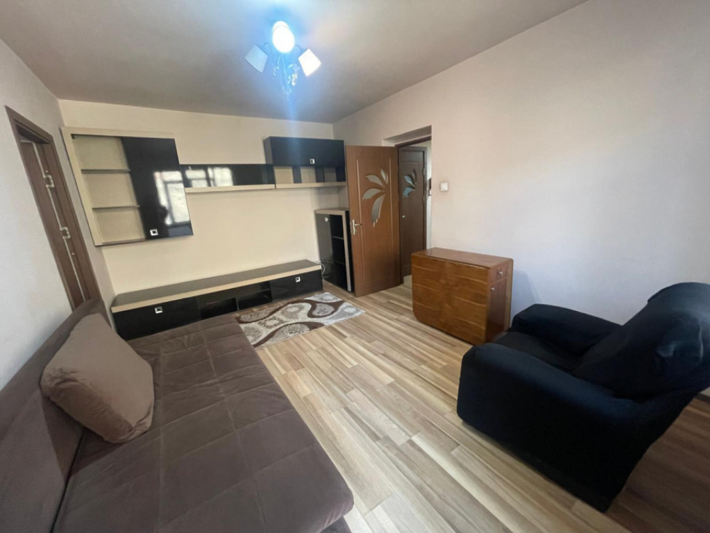 Apartament 2 camere, 43.70 mp, zona Calea București/Institu