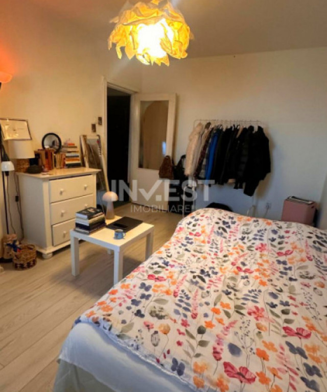 Garsoniera-Podu ros-Liceul Racovita-etaj intermediar