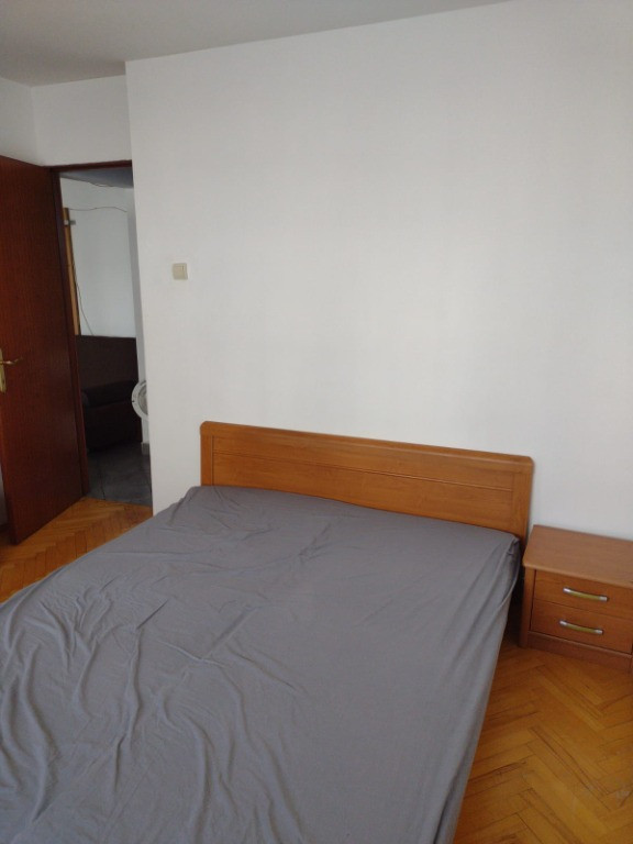 Ap. 2 cam decomandat - Nicolina, cu centrală termică