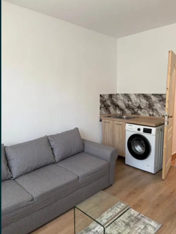 Camera de camin cu baie si bucatarie - zona Astra