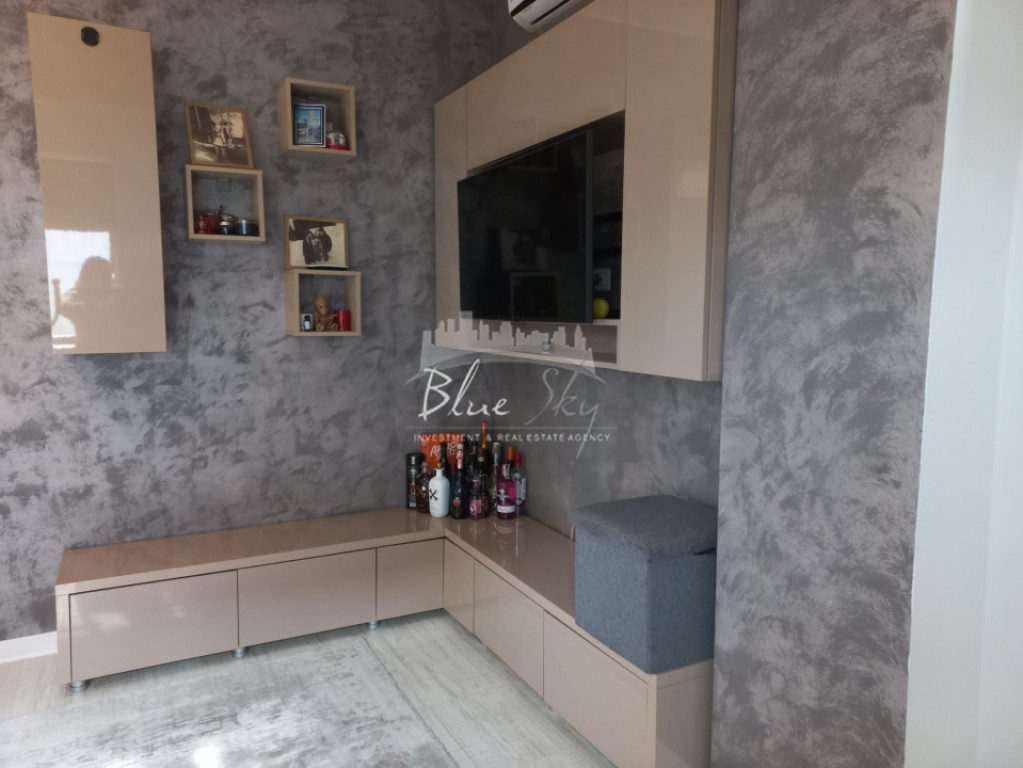 Primo - 3 Camere Decomandat 73 mp ,Bloc 2014 , Parcare Inclu