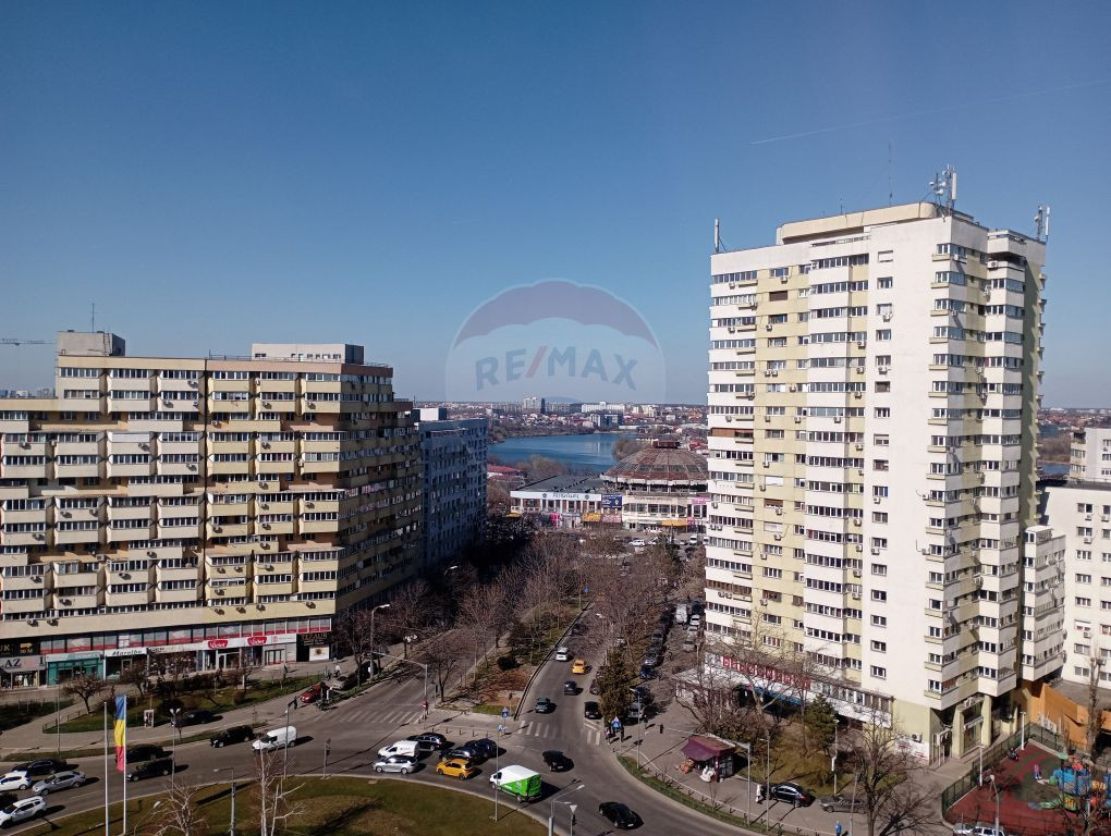 VANZARE 3 CAMERE DECOMANDAT cu VEDERE PANORAMICĂ LAC | E...