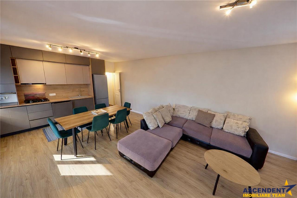 Casă spațioasă de închiriat | 4 camere | Curte 700 mp |