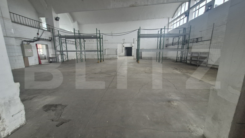 Depozit si hale industriale de inchiriat, total 4000 mp, zon
