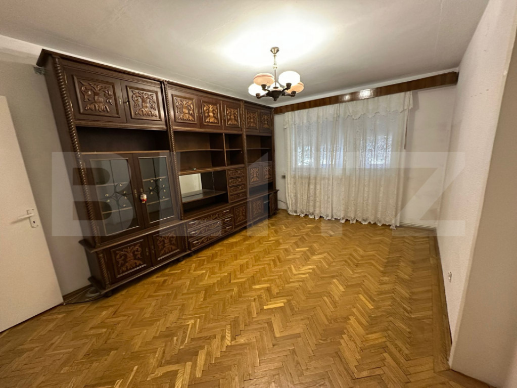 Apartament 3 camere decomandat, zona Nicolae Balcescu