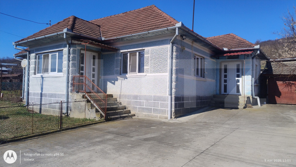 Casă spațioasă cu teren generos de 1447 mp în Șomcutu M