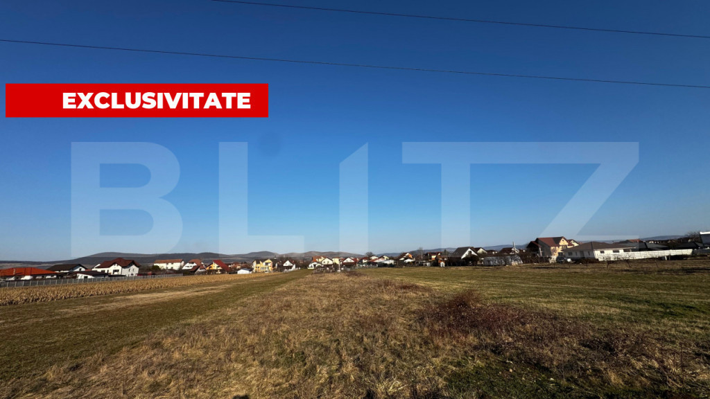 Teren intravilan cu suprafața utilă de 1666 mp, zona Mices