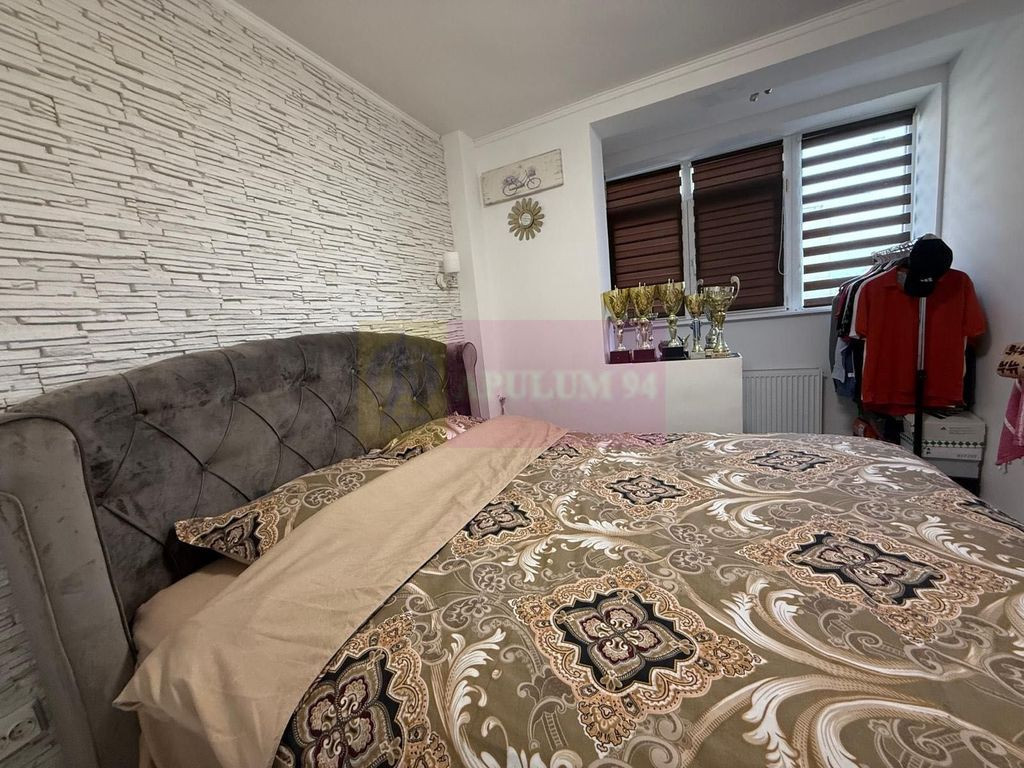 Apartament 4 camere Platza Romania