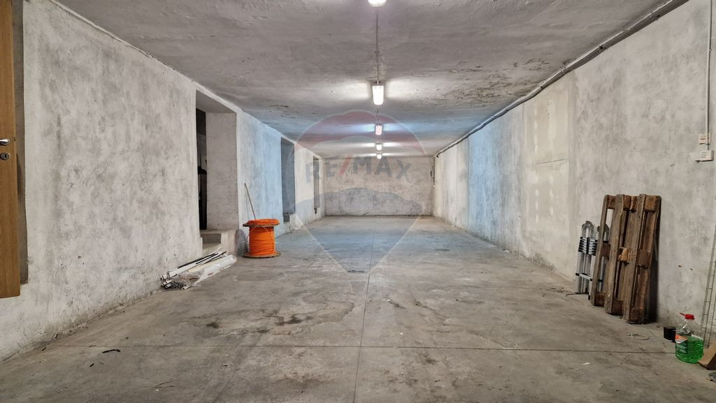 Hală industrială 400 mp Uzina 2 , depozitare / producț...