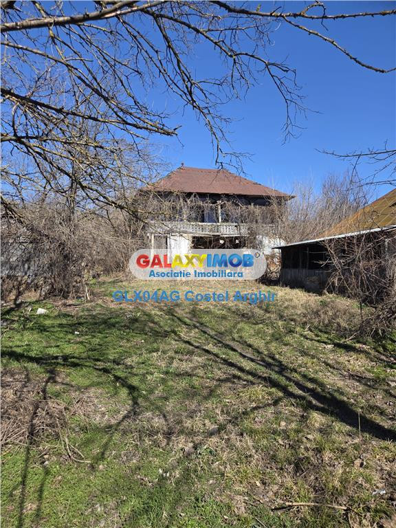 Vindem teren intravilan 2300 mp in com Calinesti , 100 m de