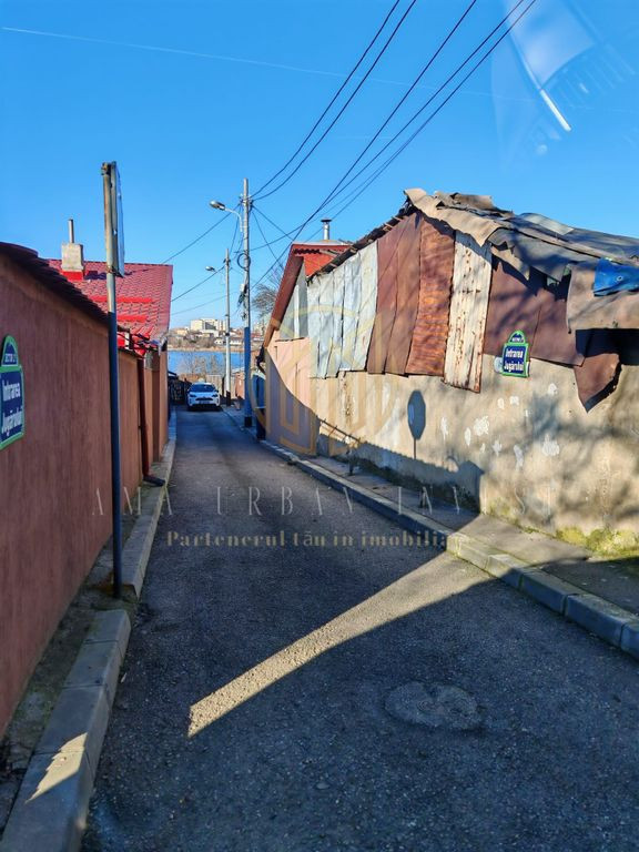 Casa demolabila teren 110 mp Dna Ghica Parc Raul Colentina