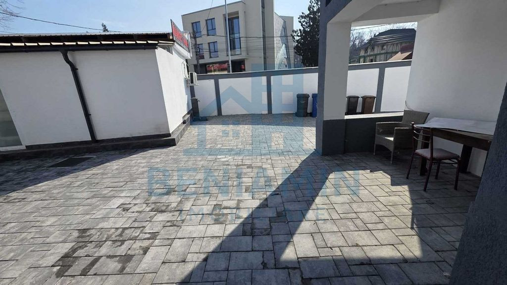 Casa P+1 - trafic intens - 163mp - zona excelenta - 1Mai ...