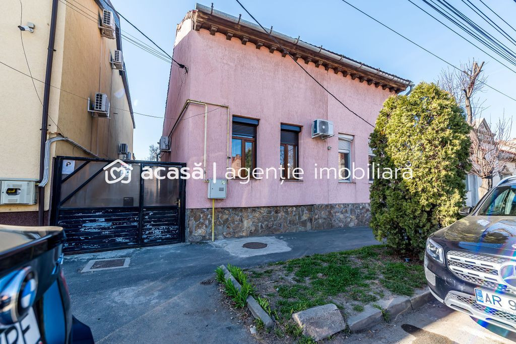 Apartament 2 camere in Parneava