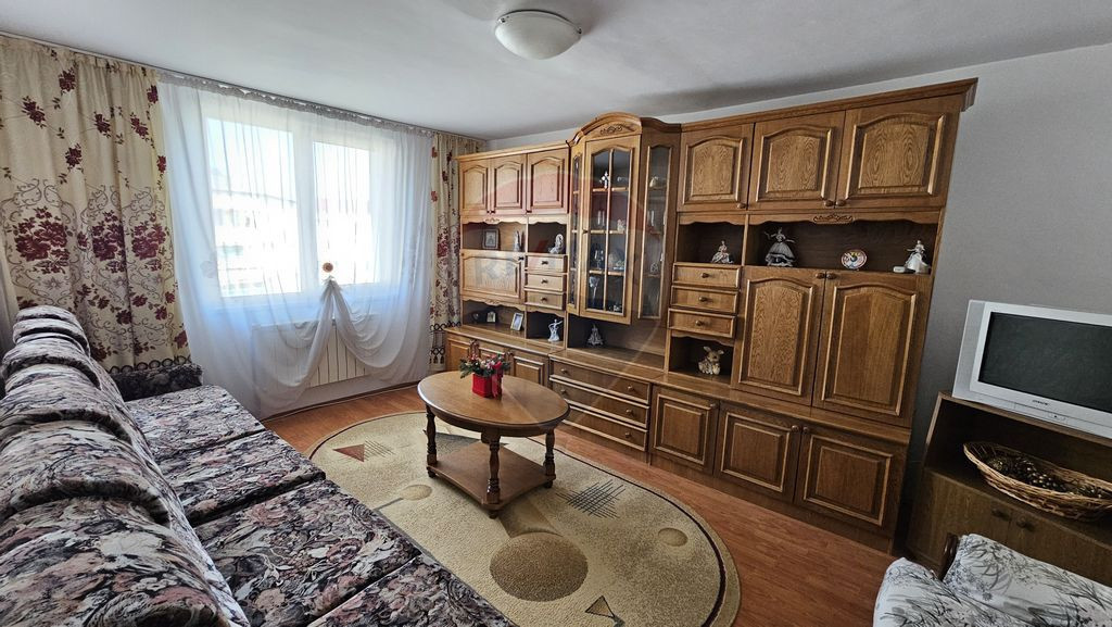 Apartament cu 2 camere de închiriat în zona Central