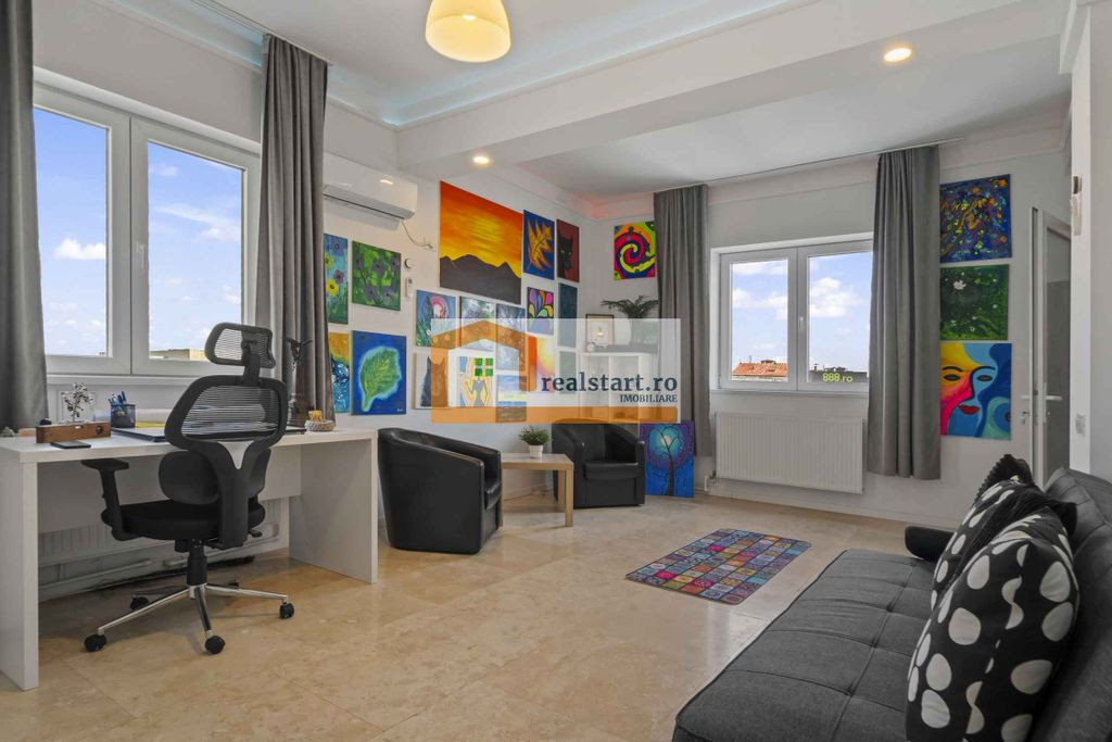 Pta Romana, Vedere spectaculoasa, Renovat total, inclusiv...