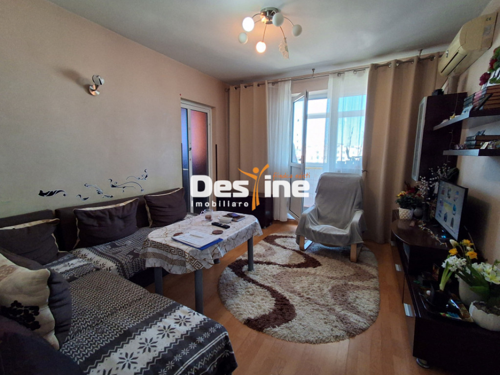 Apartament 3 camere, semidecomandat, Alexandru Cel Bun, 89.