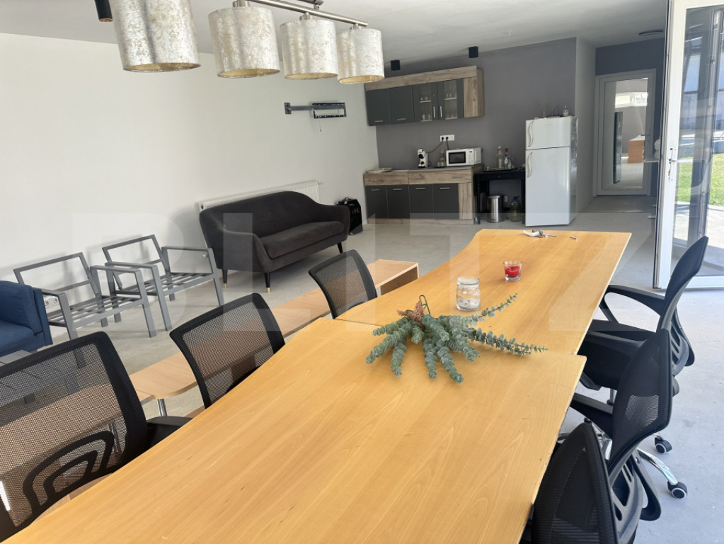 Casă cu piscină și teren generos de 3.298 mp în Lesnic,l