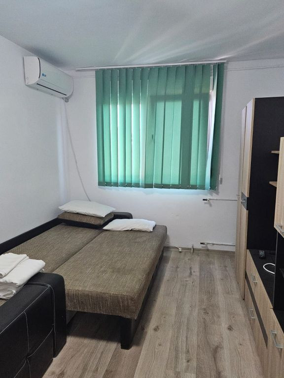 Casă / Vilă cu 5 camere de vânzare în zona Central