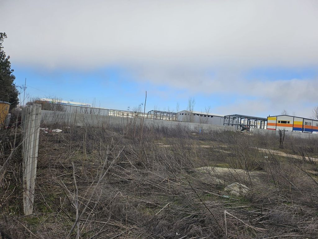 2500 mp teren industrial stradal Popesti Leordeni