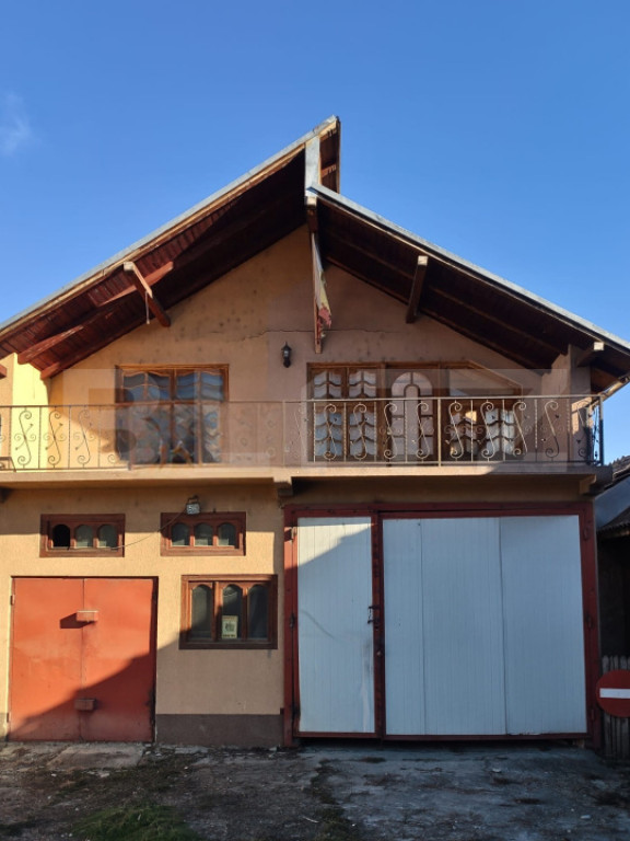 Proprietate Mixtă cu Hală de Producție și Locuință –