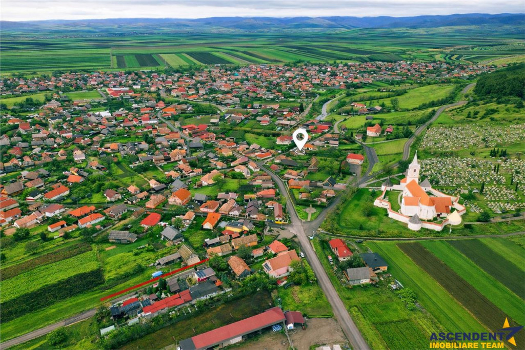 Casa rustica, cu teren roditor de peste 1.000mp, Sanzaieni,