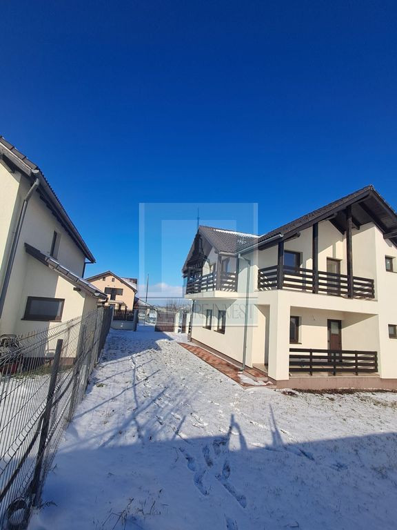 Casa individuala de vanzare/ Sanpetru