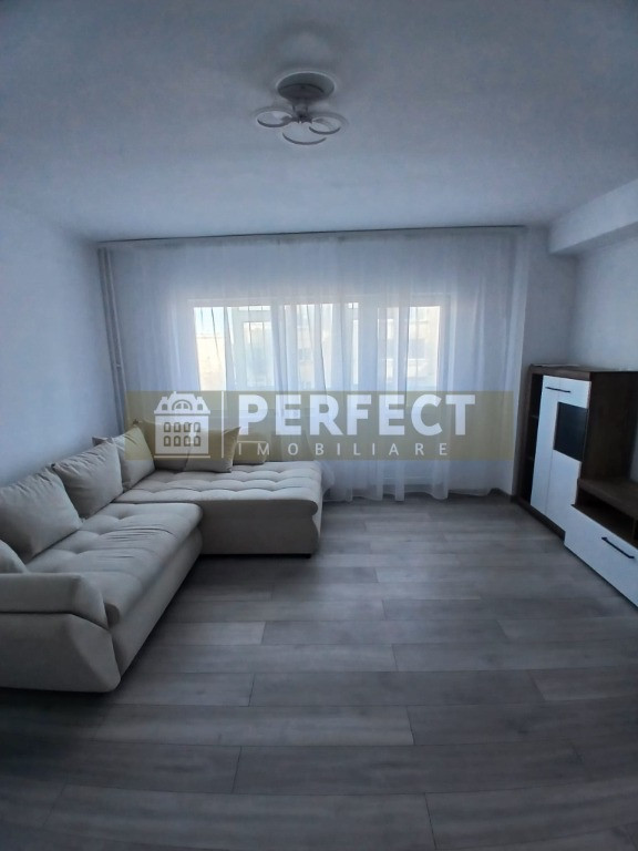 PALTINIS, 3 camere DECOMANDAT, AN 1986!! Pret 69.999€