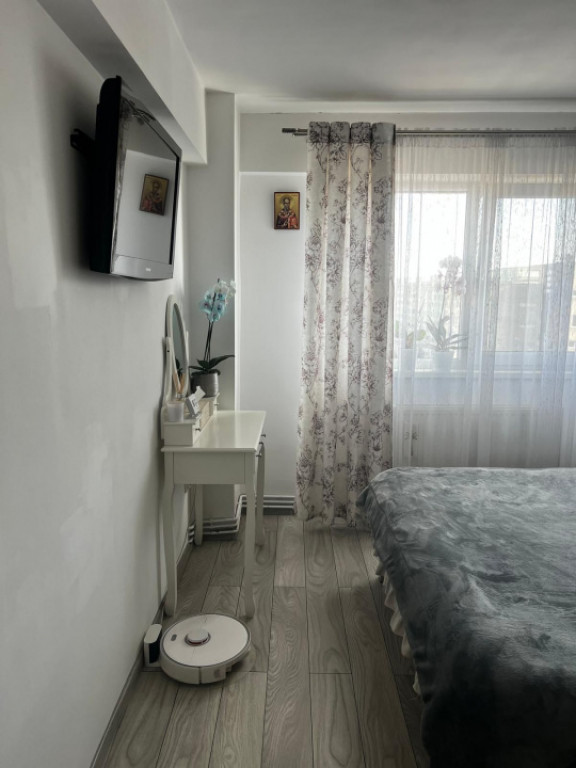 Apartament 3 camere de vanzare-Astra