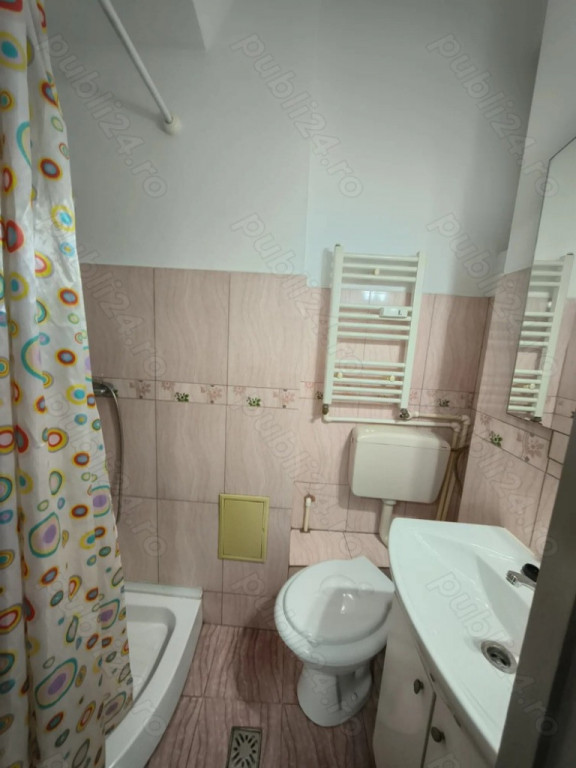 Aparatorii patriei etaj 1 la metrou