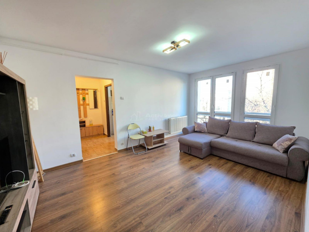 3 camere - centrala termica - 1 Decembrie - Titan