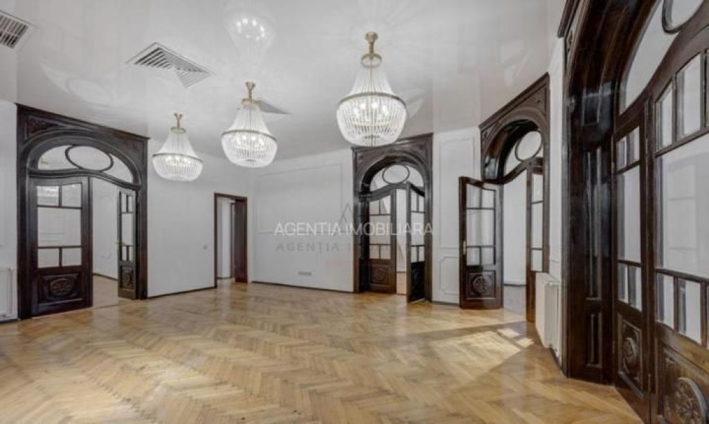 Lipscani spatiu cu trafic intens