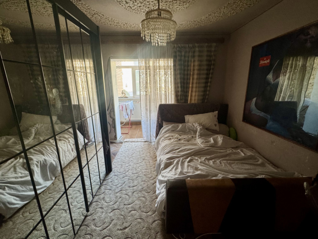 Apartament 3 camere ultracentral etaj 1Simeria