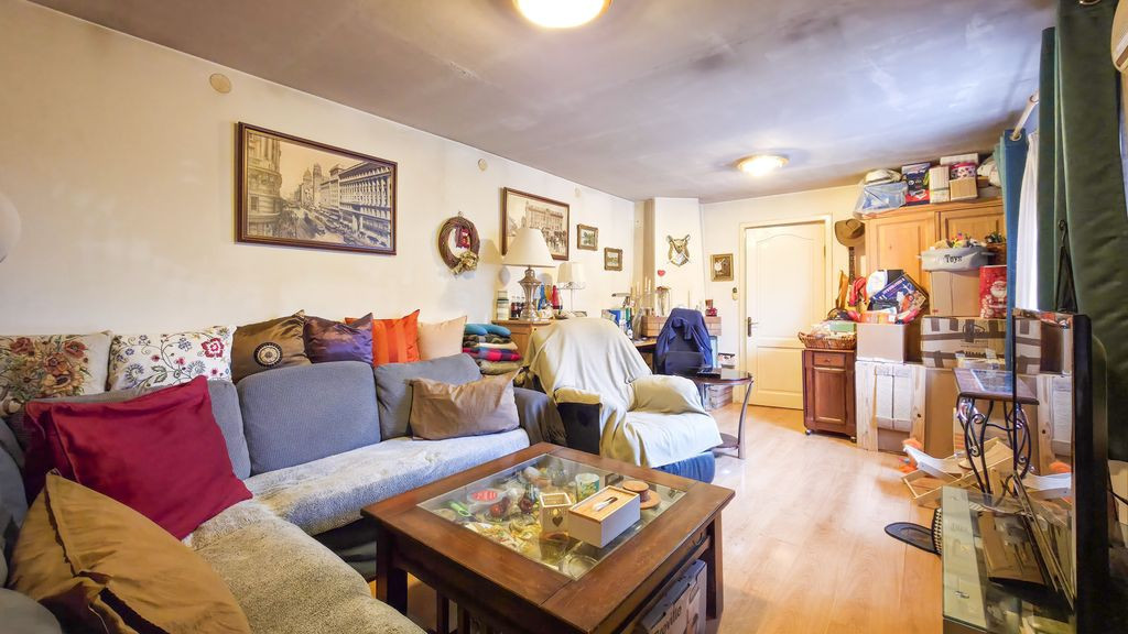 Casă cu teren de vânzare – Str. Propășirii, zona Ș...