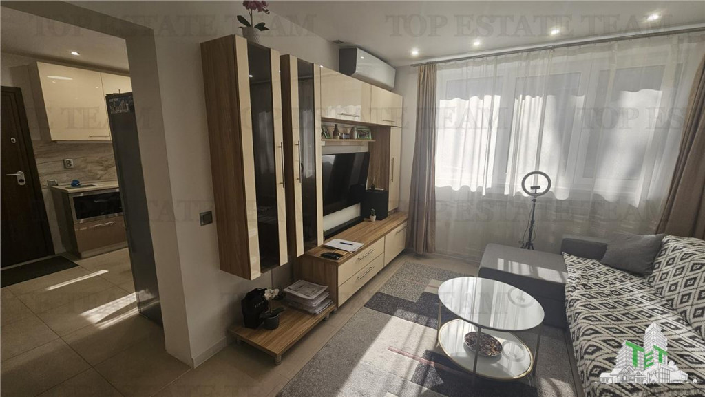 Apartament 3 camere centrala/renovat parcare ADP zona semice