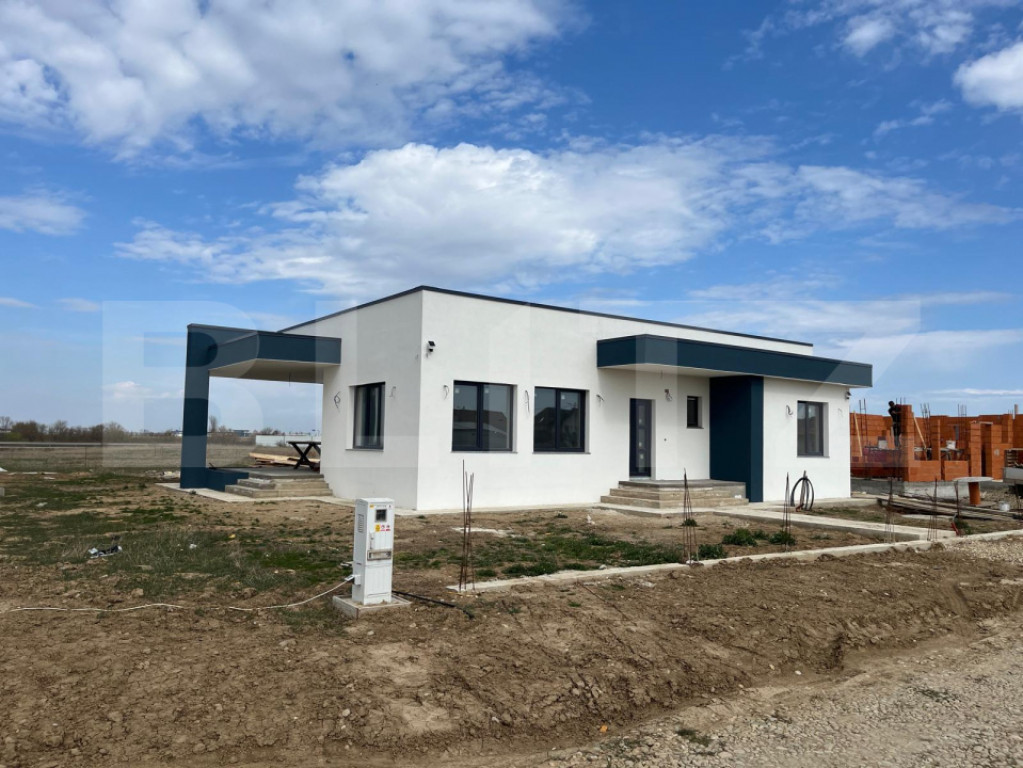 De vanzare casa Santandrei pe un singur nivel aproape de cen