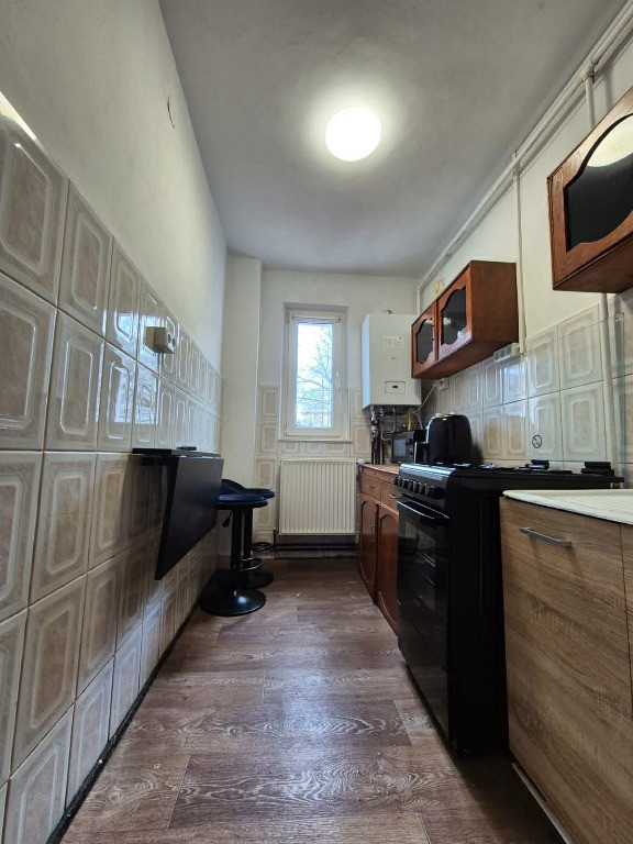 Garsoniera zona BARTOLOMEU,