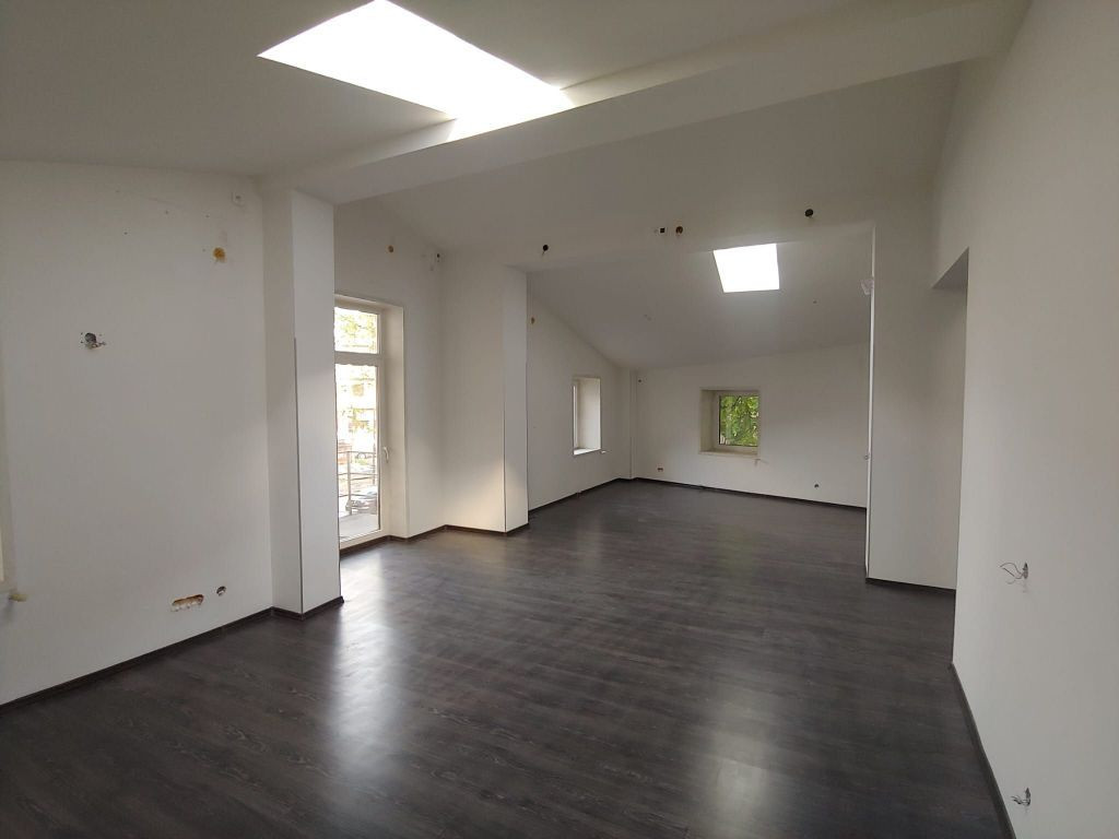 Spatiu comercia ,birouri 120 mp Dacia