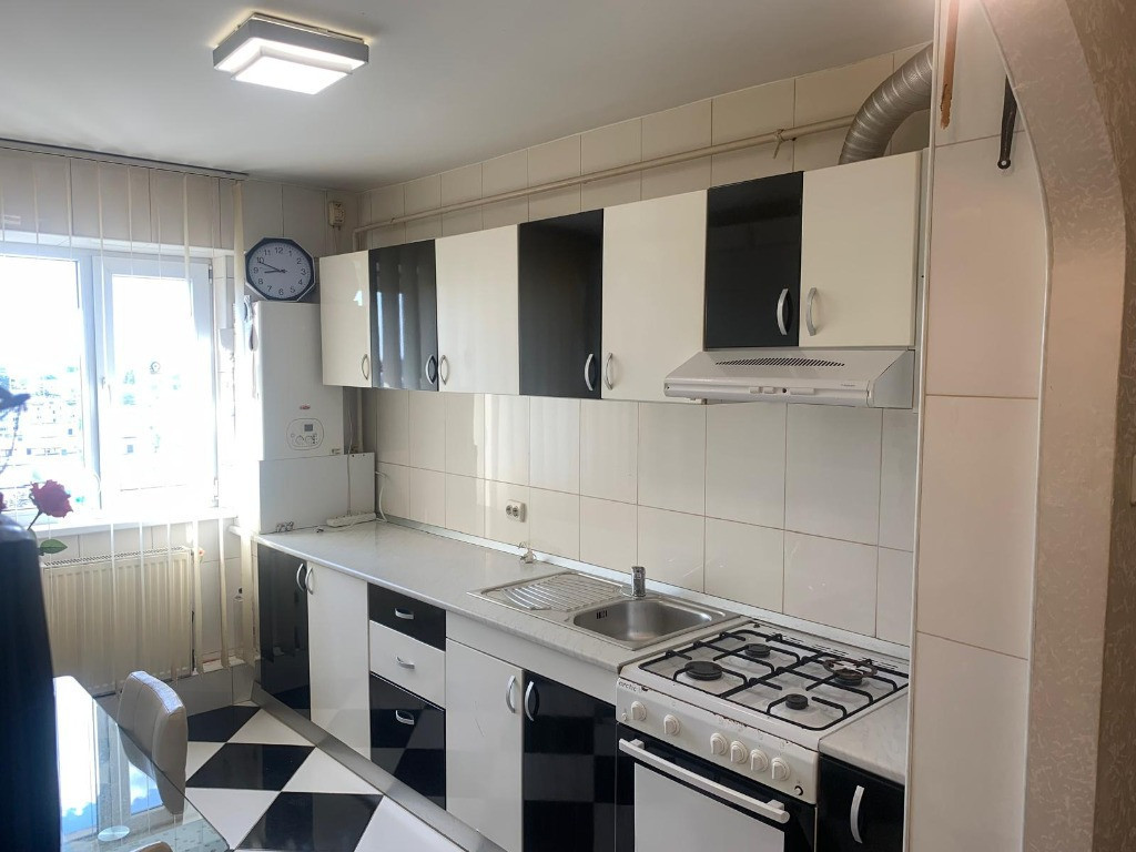 Apartament 3 camere Viziru mobilat -utilat ,Liber.