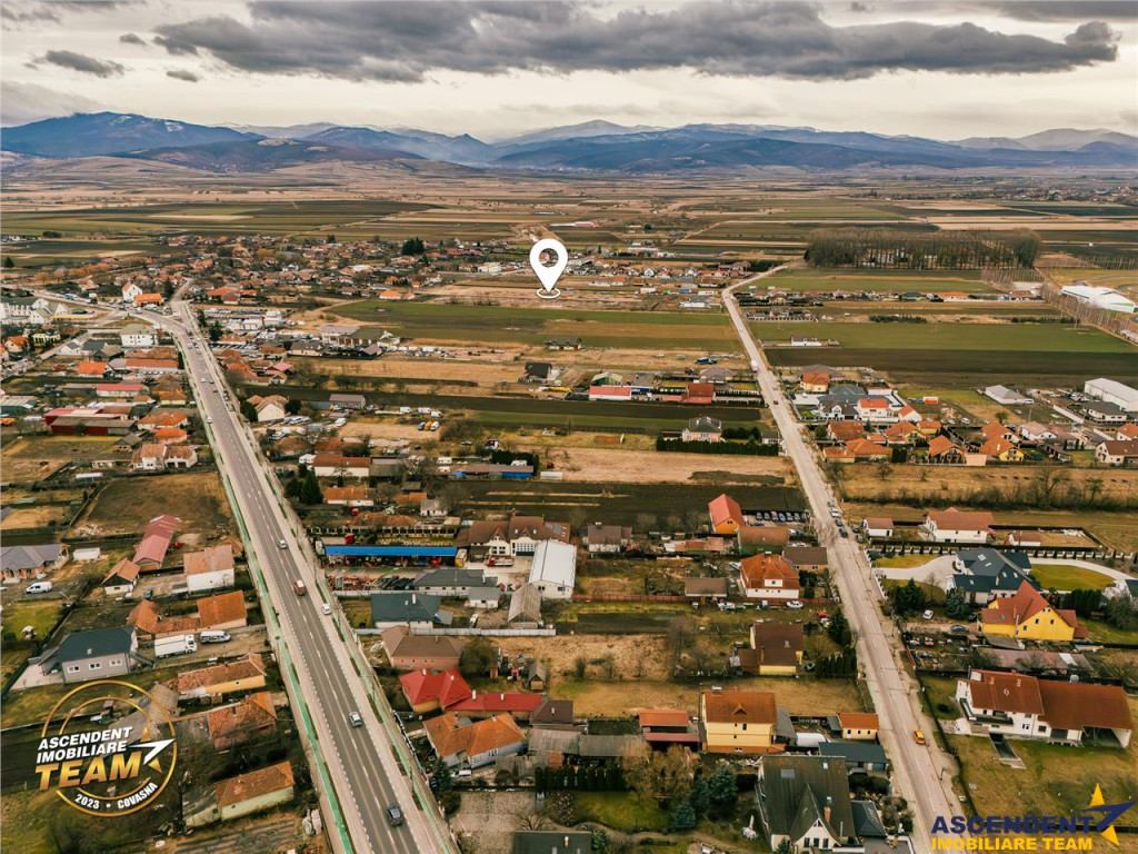 FILM! Terenuri intravilane de 680mp de , cu utilitati, Targu