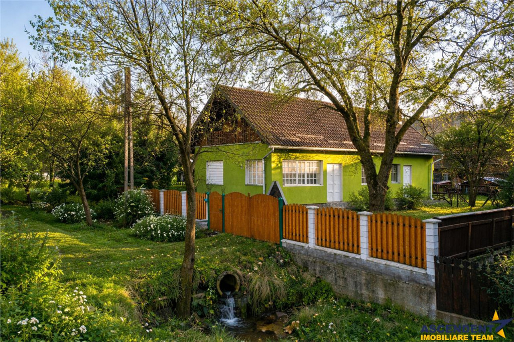 Casa de locuit in Martanus cu 660mp teren roditor, Covasna