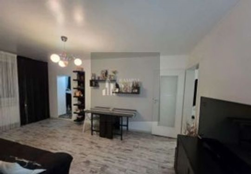 4 Camere 80 mp - 2 balcoane bloc 1982