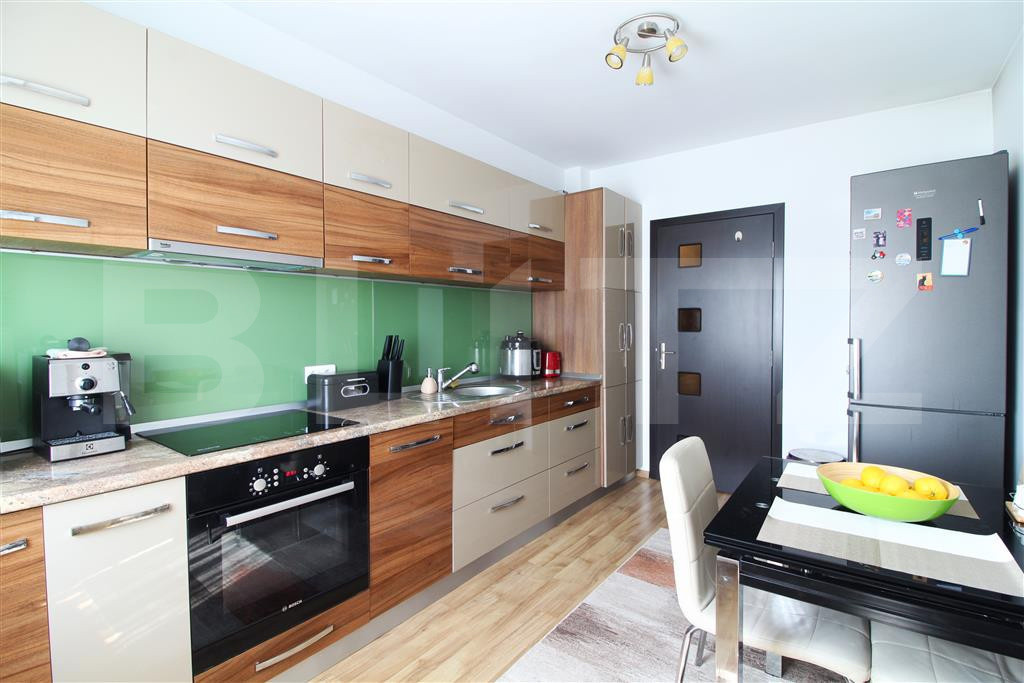 Apartament de 2 camere, 52mp, decomandat, zona strazii Tu...