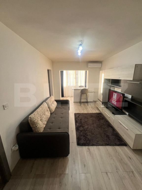 Apartament 1 camerea, 32 mp, zona Farmec!