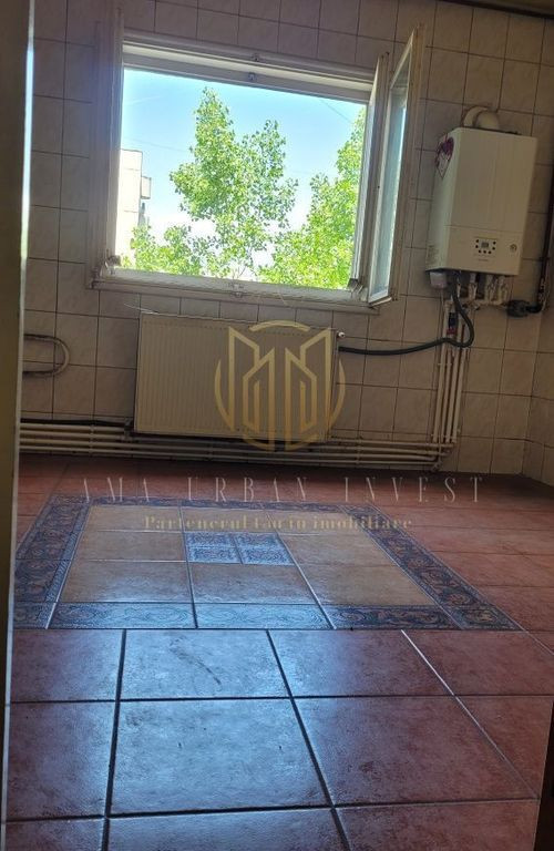 3 camere 79 mp bloc 1988 zona Parc Sebastian