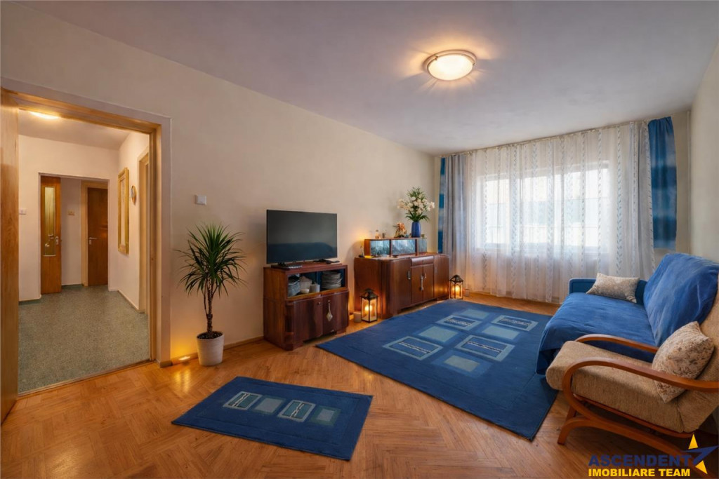 Distinctiv apartament, decomandat, 3camere, boxa, loc parcar